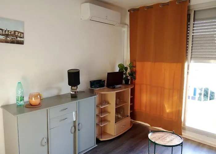 T1 Hyper Centre De *